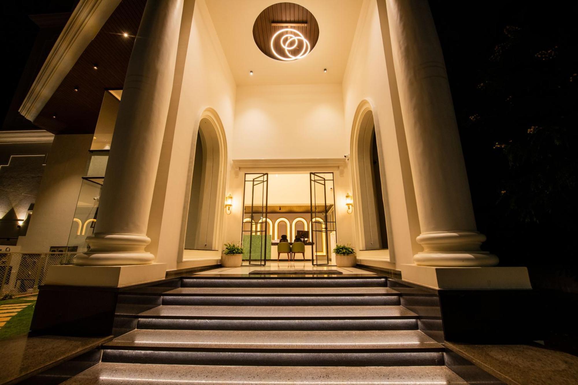 Hotel Mysore Radiance Екстериор снимка