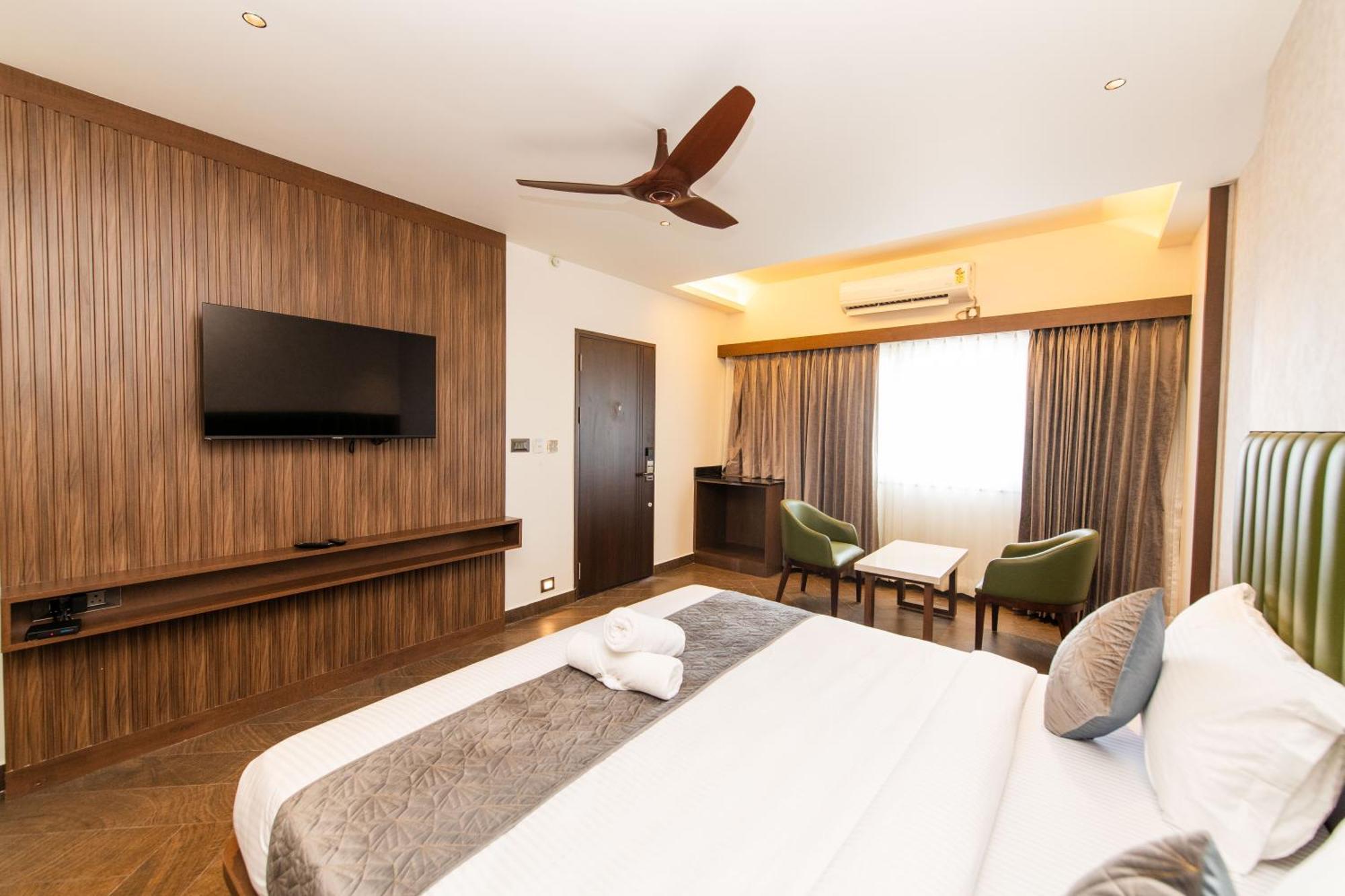 Hotel Mysore Radiance Екстериор снимка