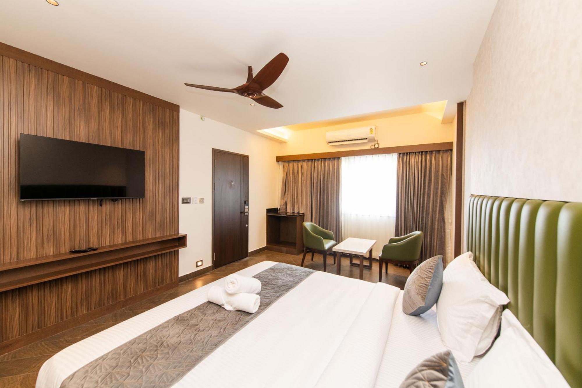 Hotel Mysore Radiance Екстериор снимка
