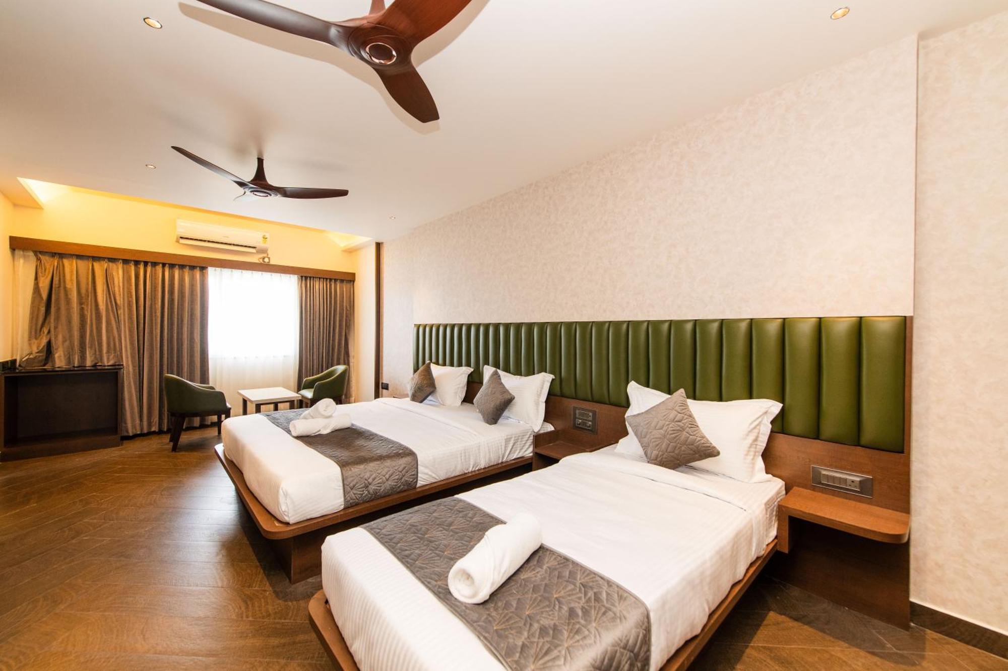 Hotel Mysore Radiance Екстериор снимка