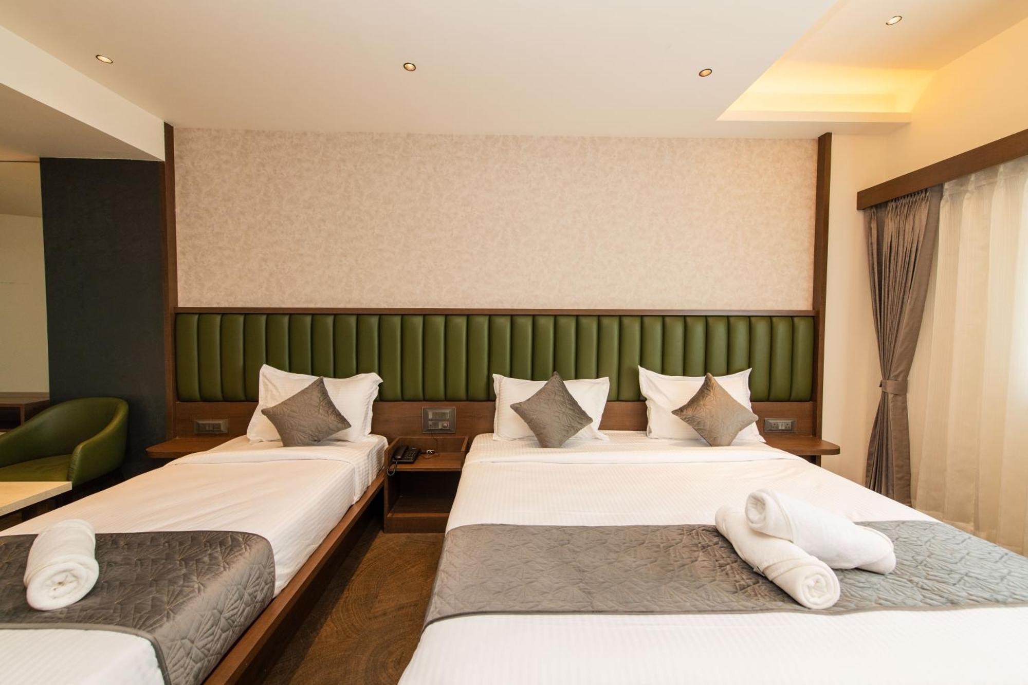 Hotel Mysore Radiance Екстериор снимка