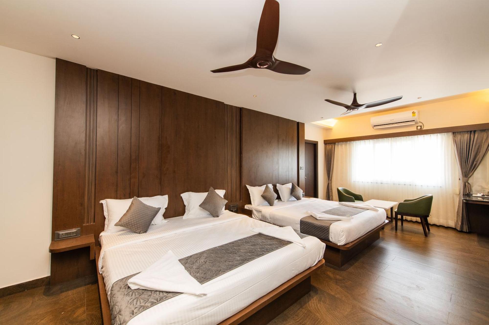 Hotel Mysore Radiance Екстериор снимка