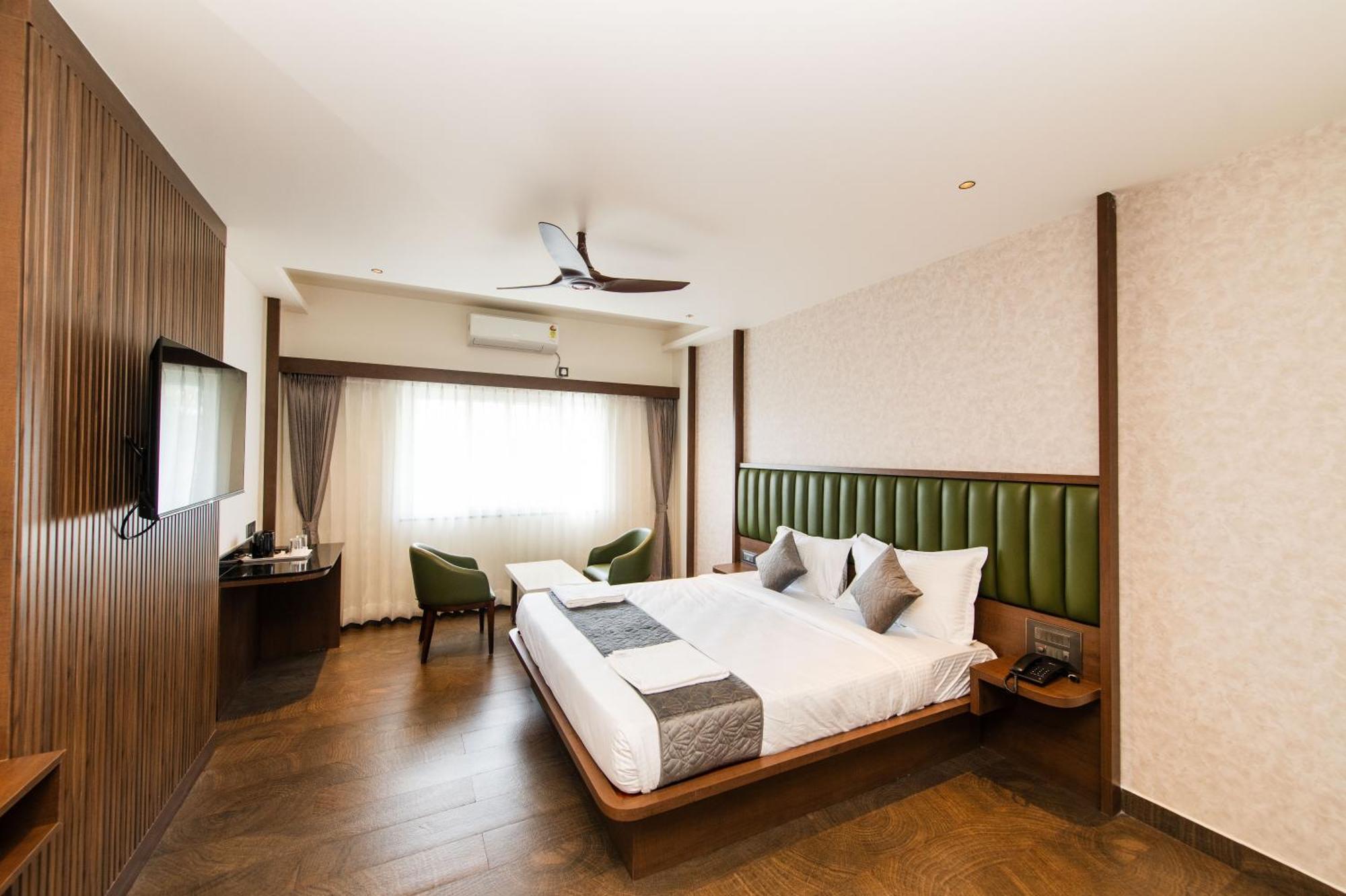 Hotel Mysore Radiance Екстериор снимка